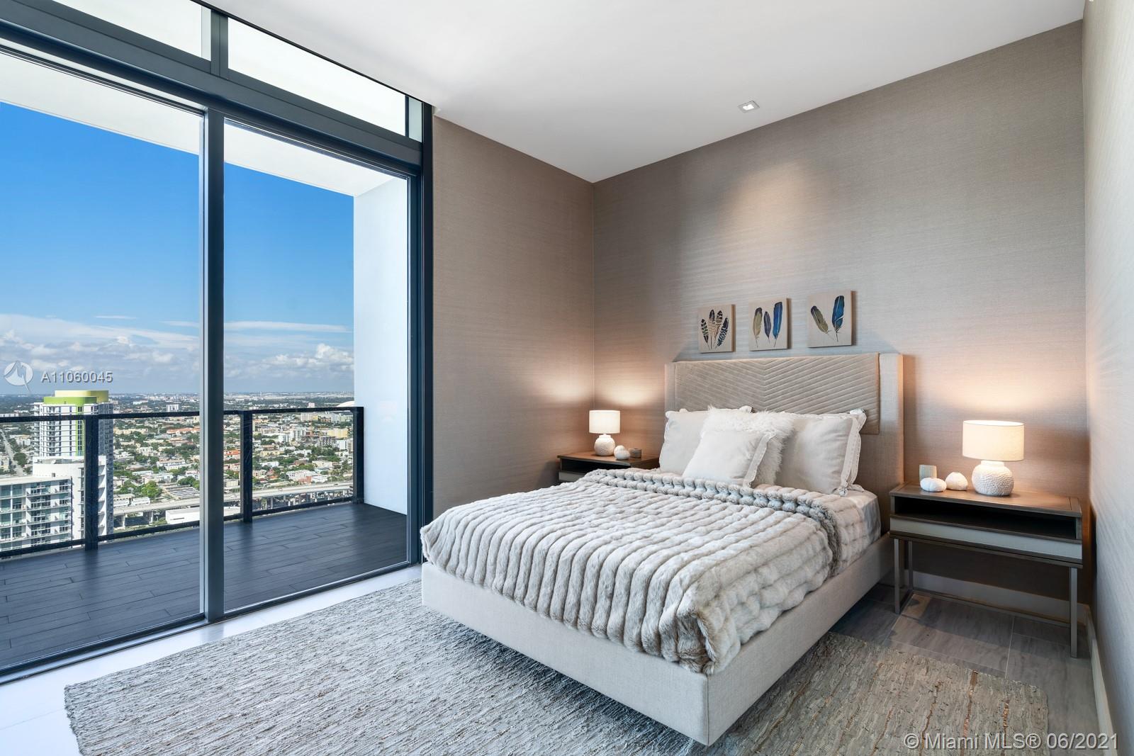 REACH CONDO - Residential