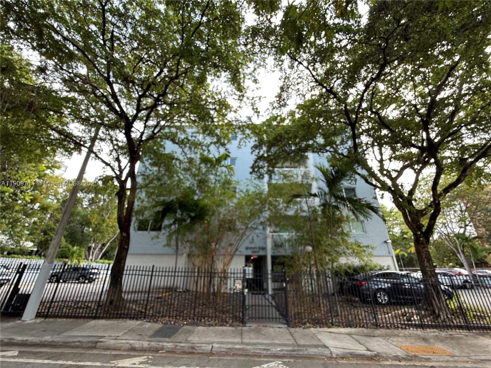 GROVES EDGE CONDO - Residential Lease