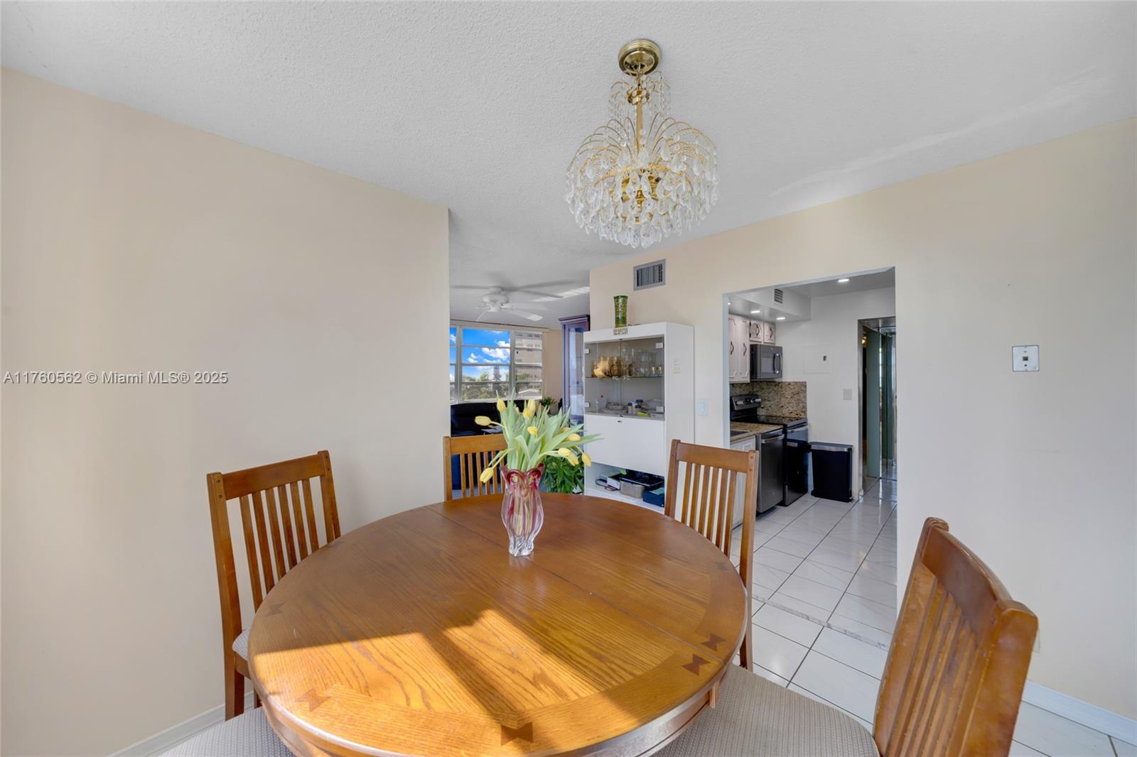 ASHLEIGH HOUSE CONDO - Residential