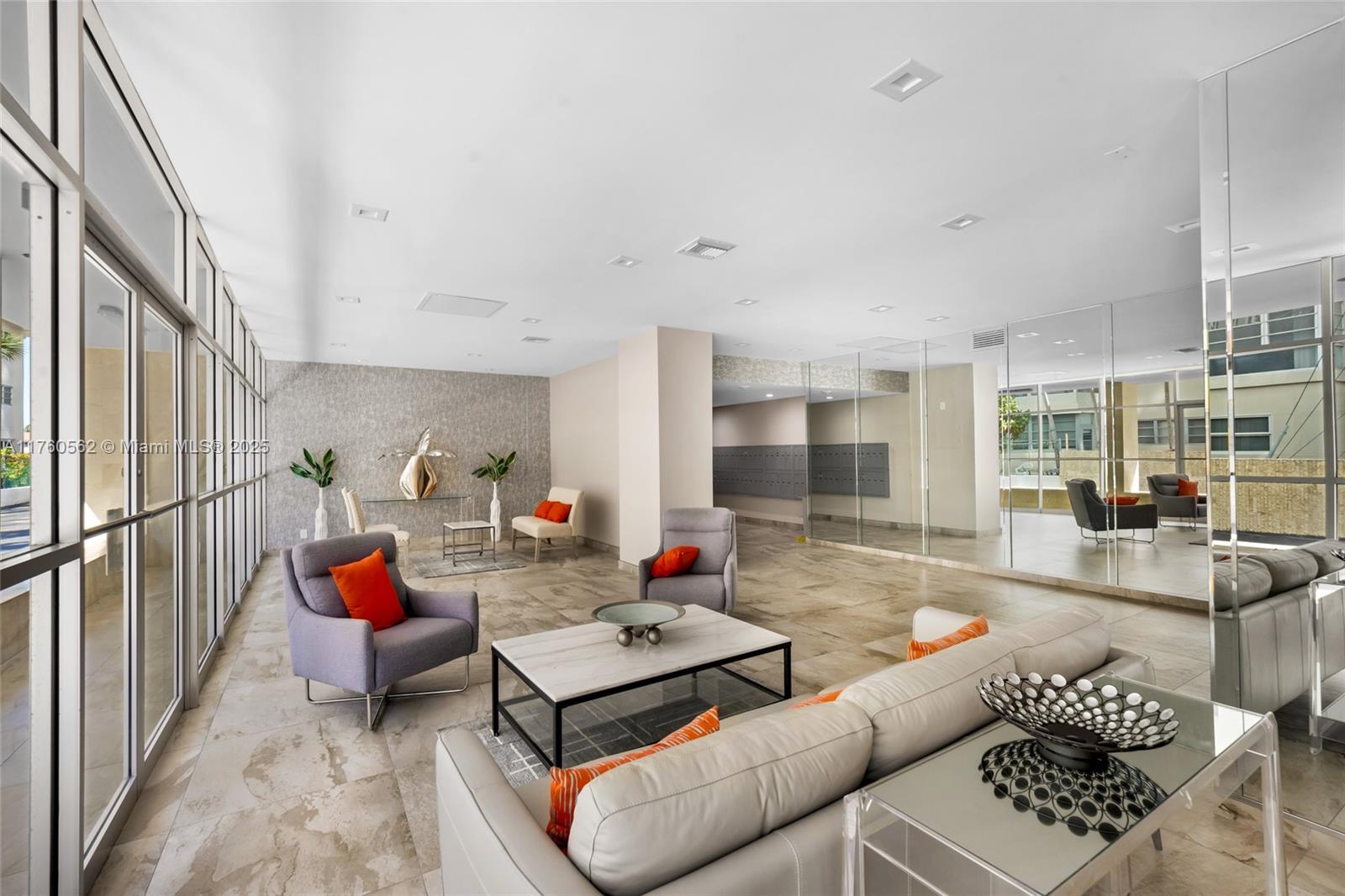 ASHLEIGH HOUSE CONDO - Residential