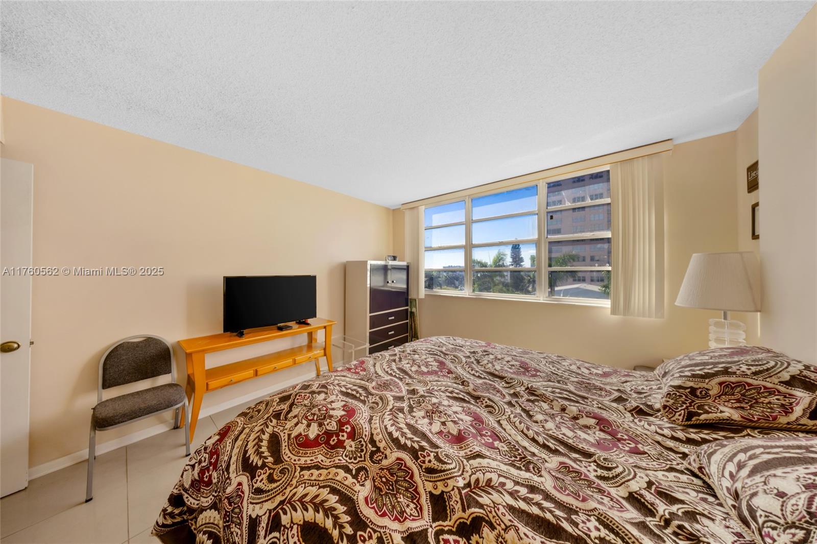 ASHLEIGH HOUSE CONDO - Residential