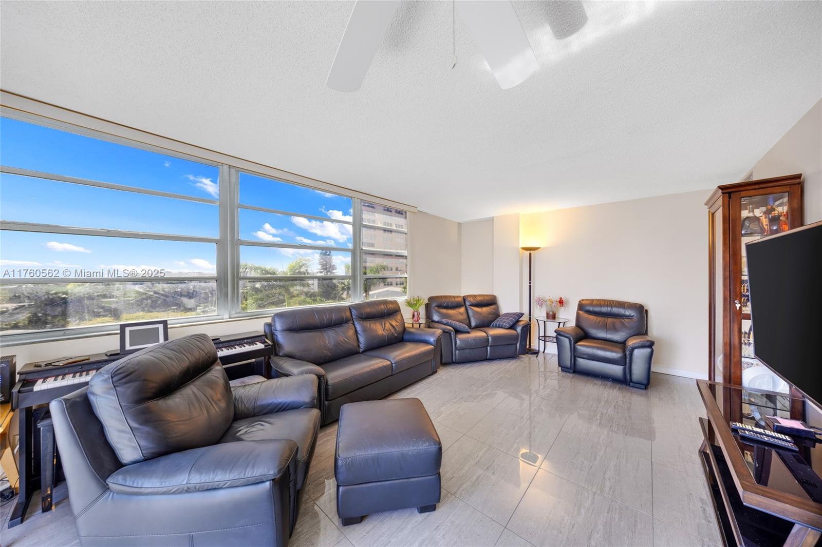 ASHLEIGH HOUSE CONDO - Residential