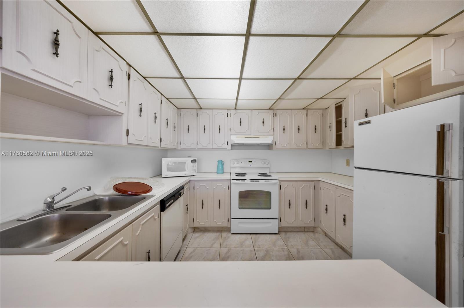 ASHLEIGH HOUSE CONDO - Residential