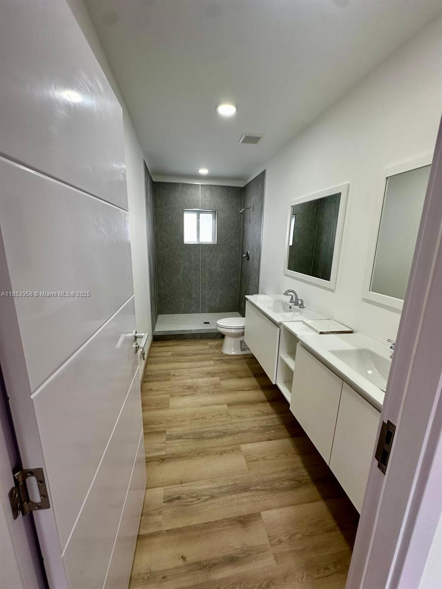 KING HOMESITES - Residential