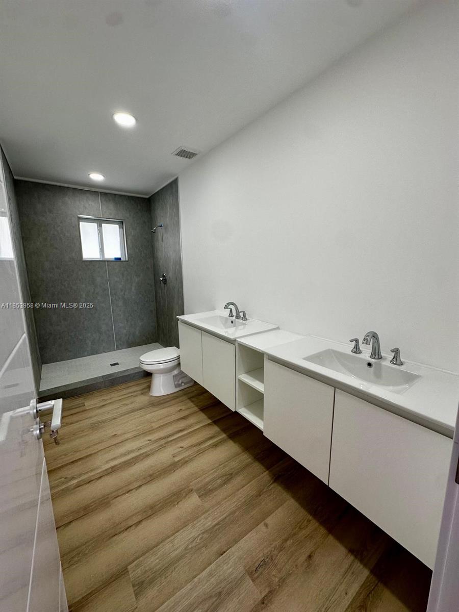 KING HOMESITES - Residential