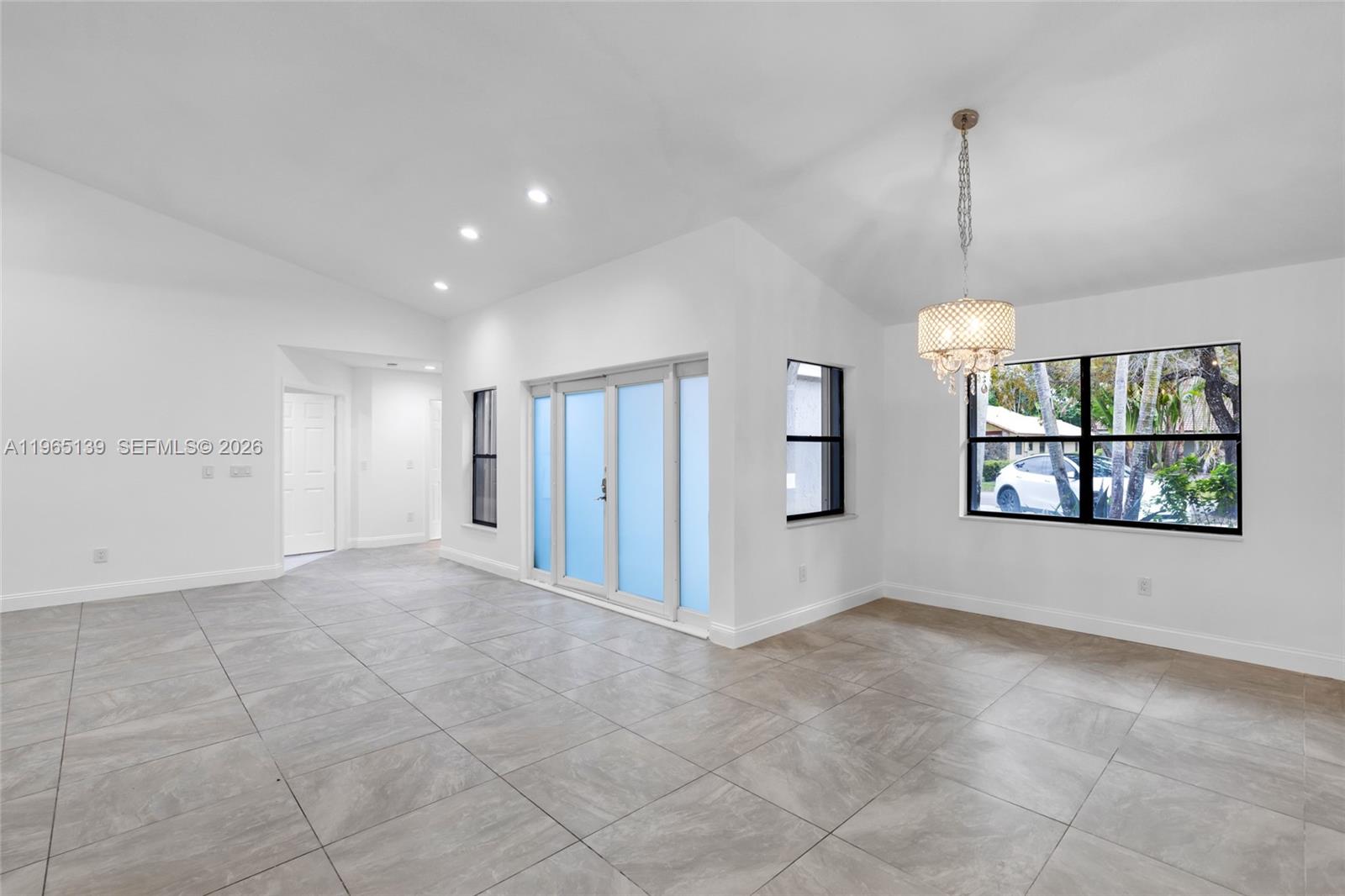 PINE RIDGE - Residential