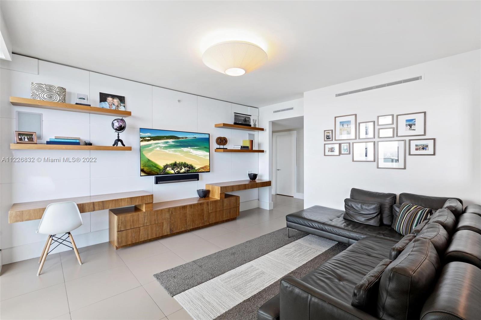 JADE RESIDENCES AT BRICKE - Residential