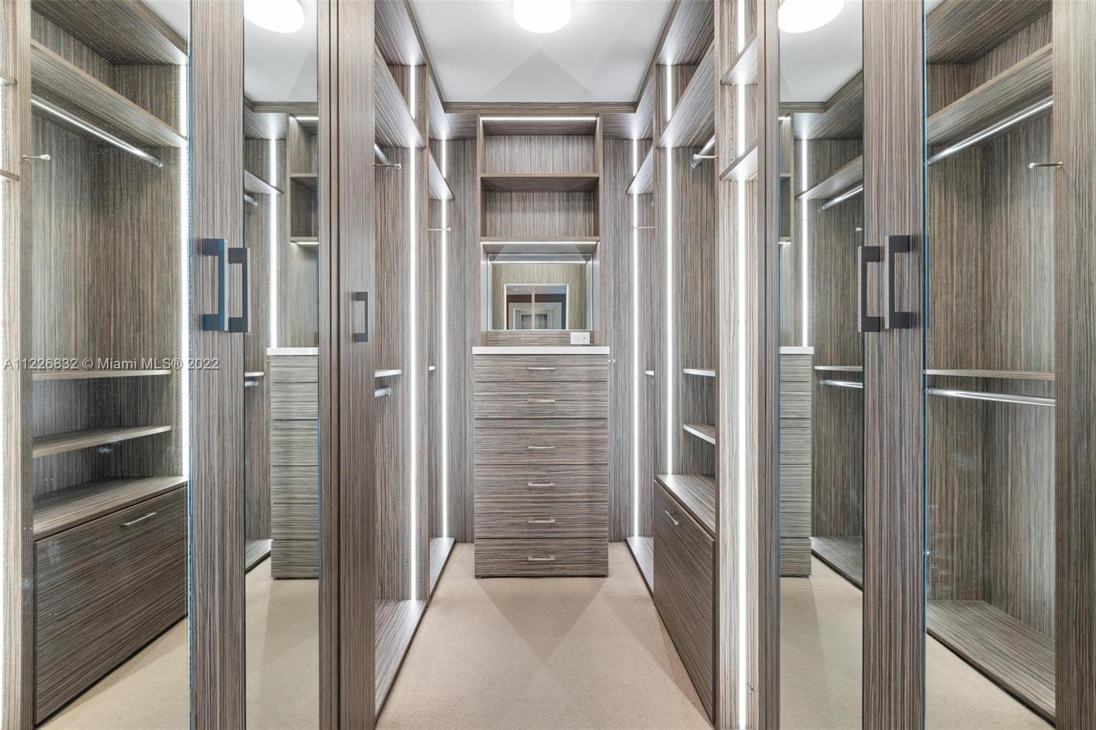 JADE RESIDENCES AT BRICKE - Residential