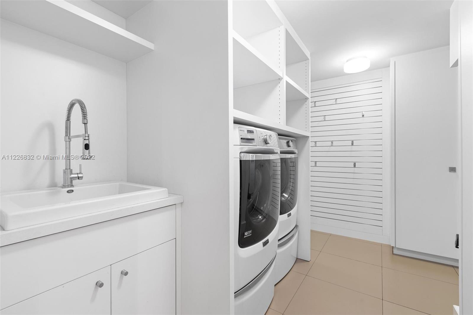 JADE RESIDENCES AT BRICKE - Residential