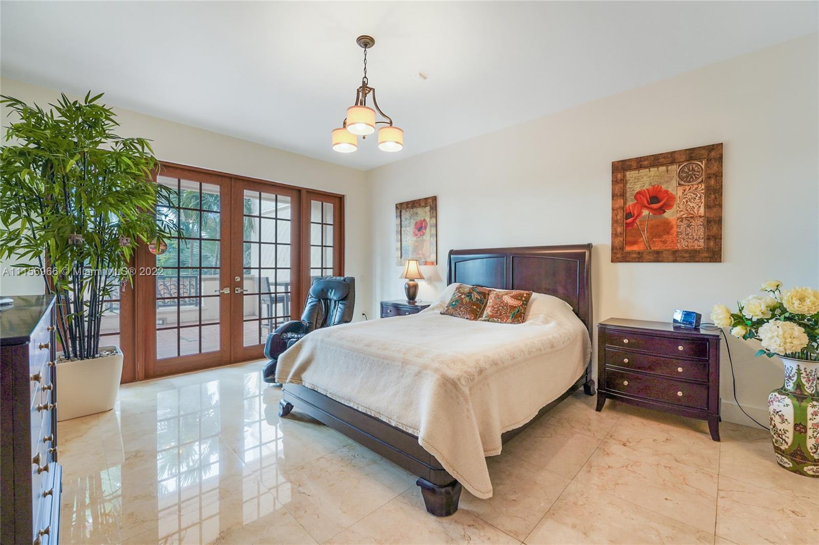 7600 OCEANSIDE AT FISHER - Residential