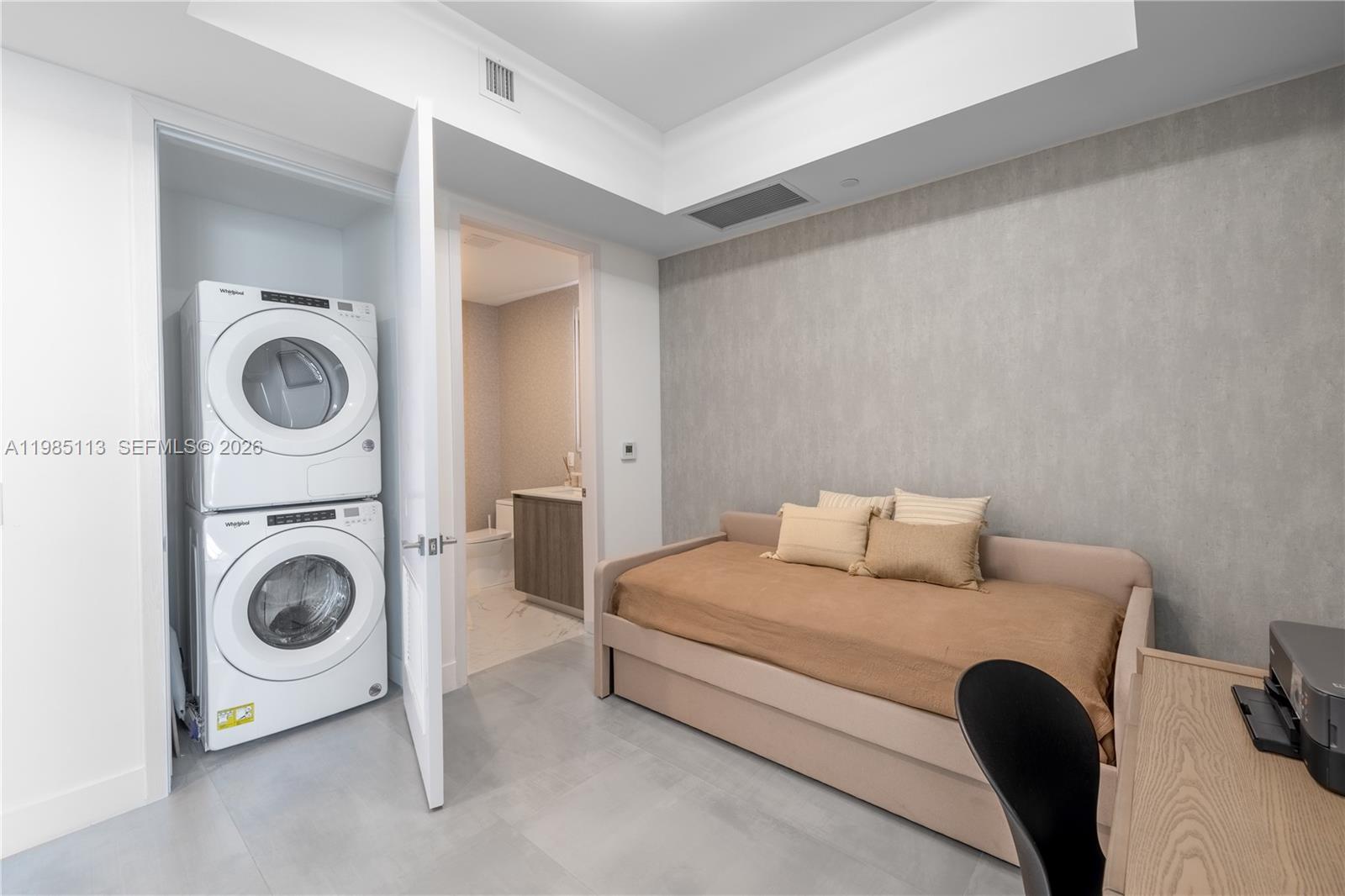 AURORA - Residential Lease