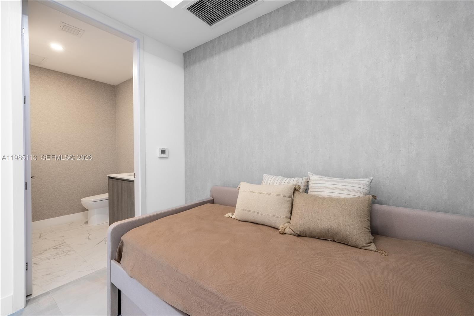 AURORA - Residential Lease