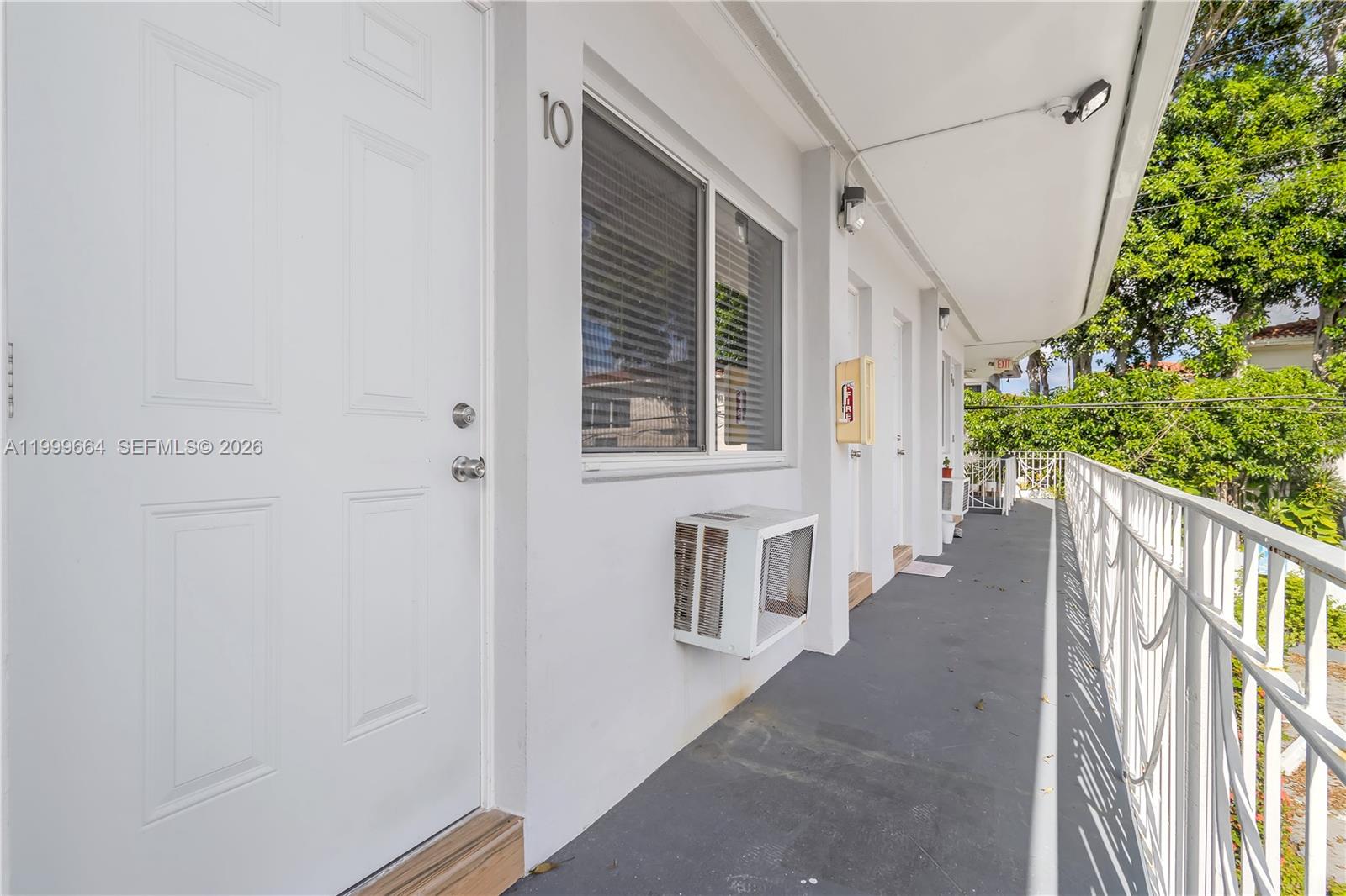 ORLEANS HOUSE CONDO - Residential