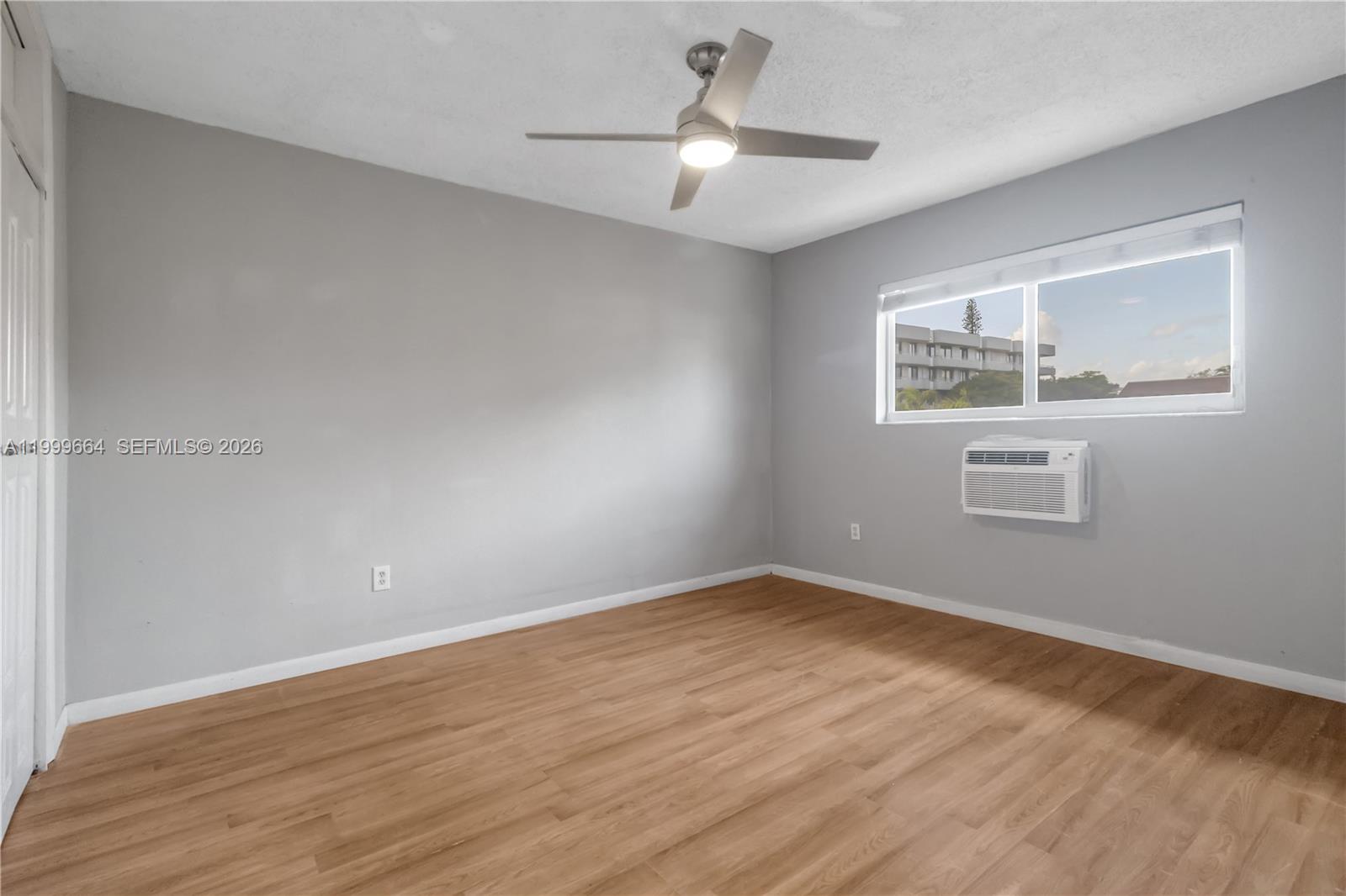 ORLEANS HOUSE CONDO - Residential