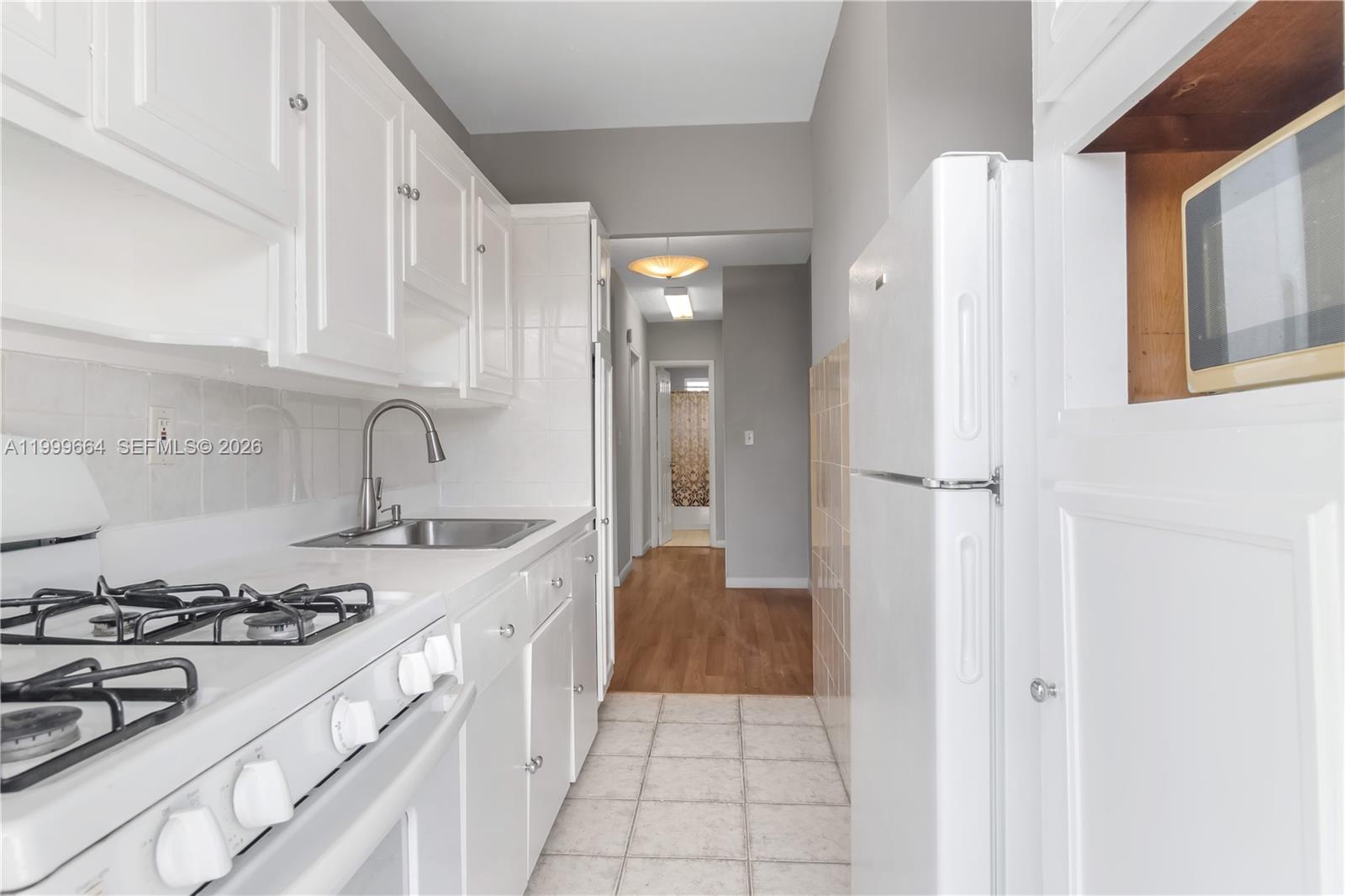 ORLEANS HOUSE CONDO - Residential