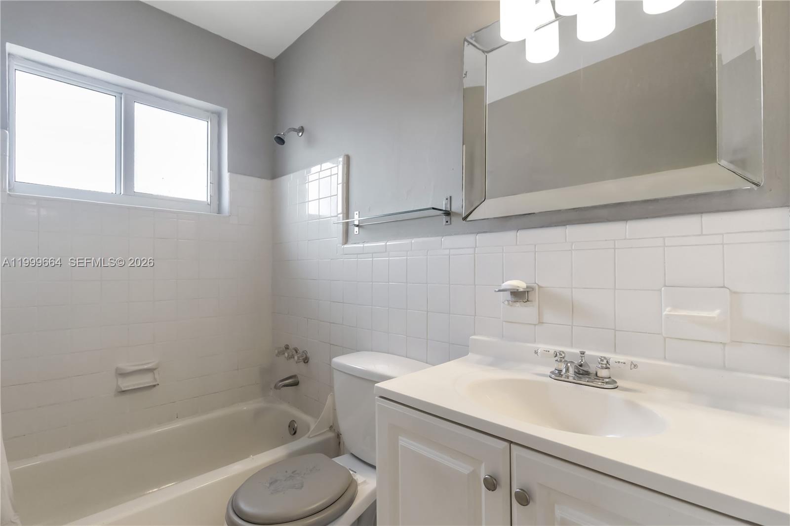 ORLEANS HOUSE CONDO - Residential