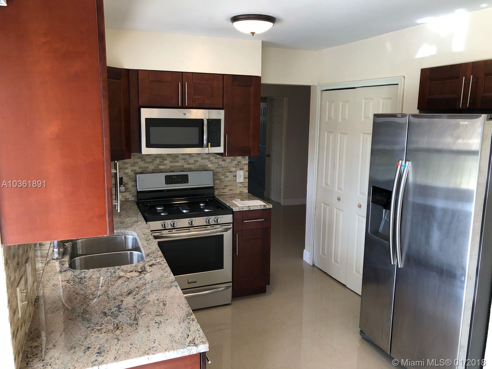 SUNRISE GOLF VILLAGE SEC - Residential