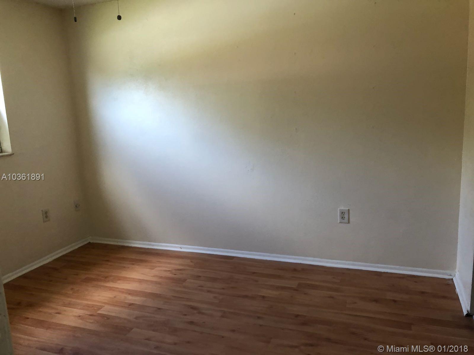 SUNRISE GOLF VILLAGE SEC - Residential