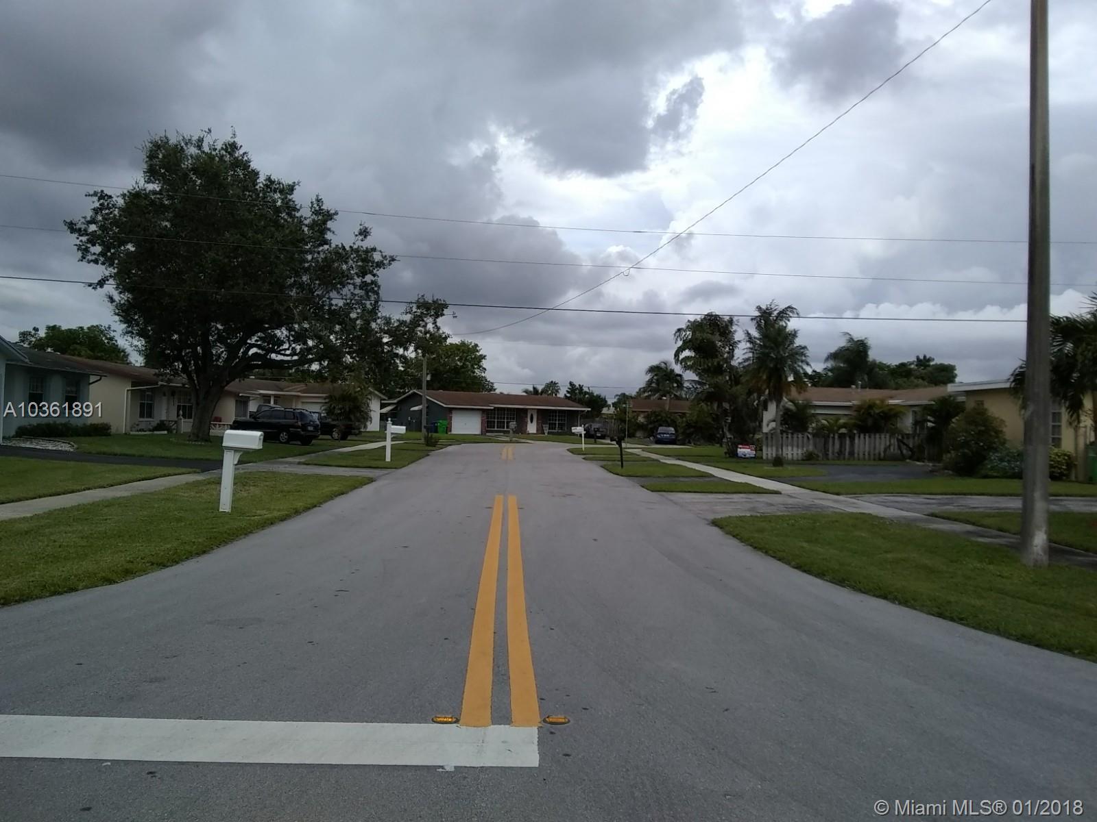 SUNRISE GOLF VILLAGE SEC - Residential