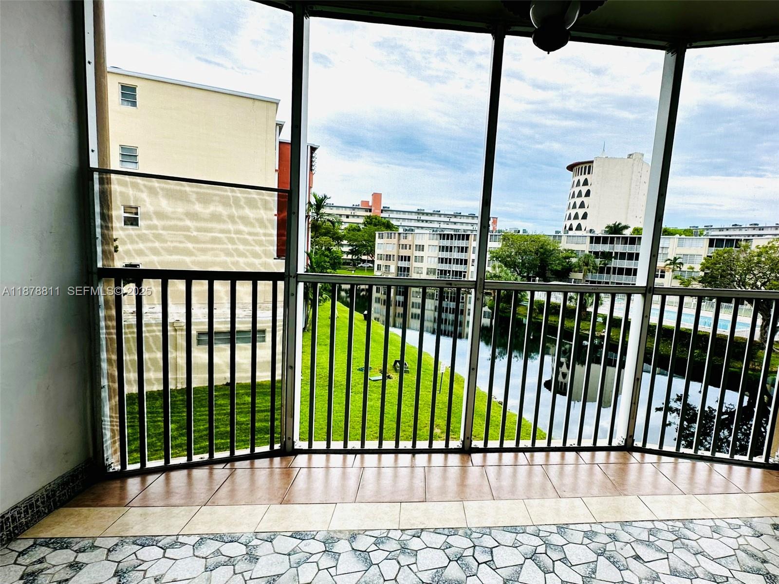 JADE WINDS GROUP BAMBOO G - Residential