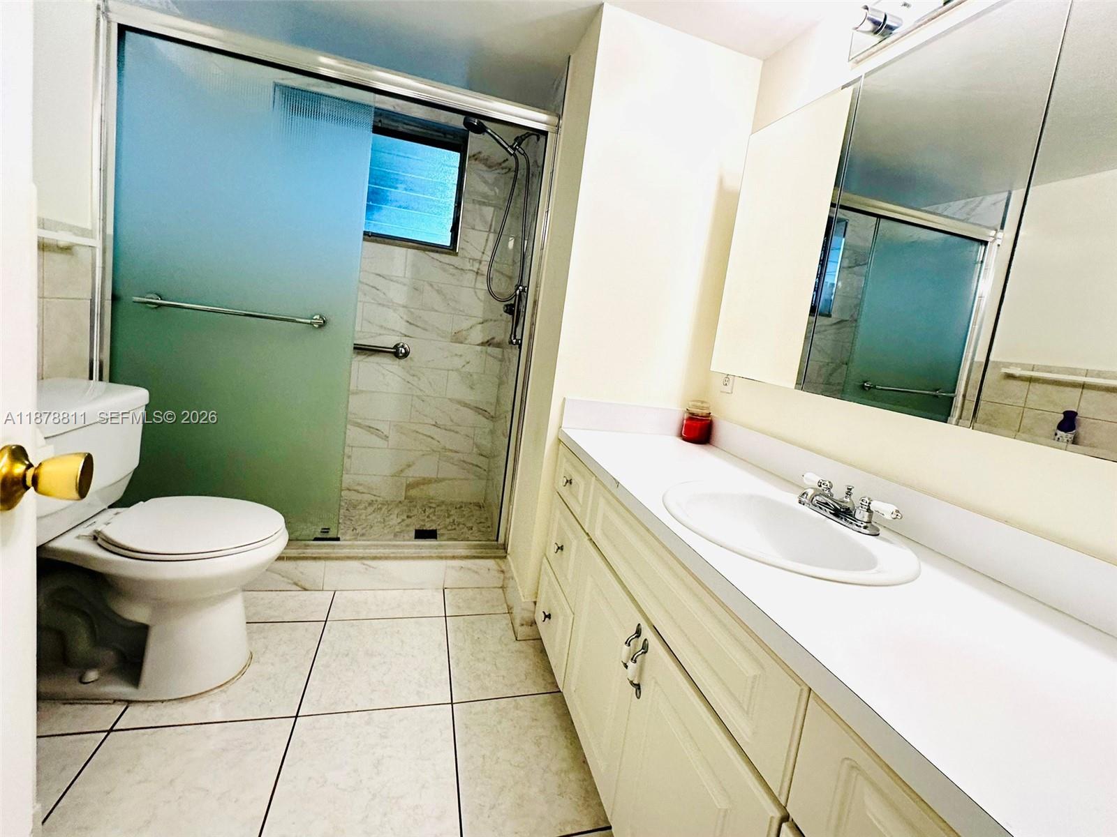 JADE WINDS GROUP BAMBOO G - Residential