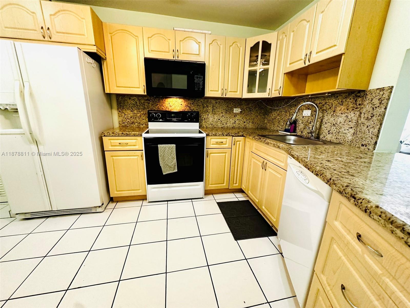 JADE WINDS GROUP BAMBOO G - Residential