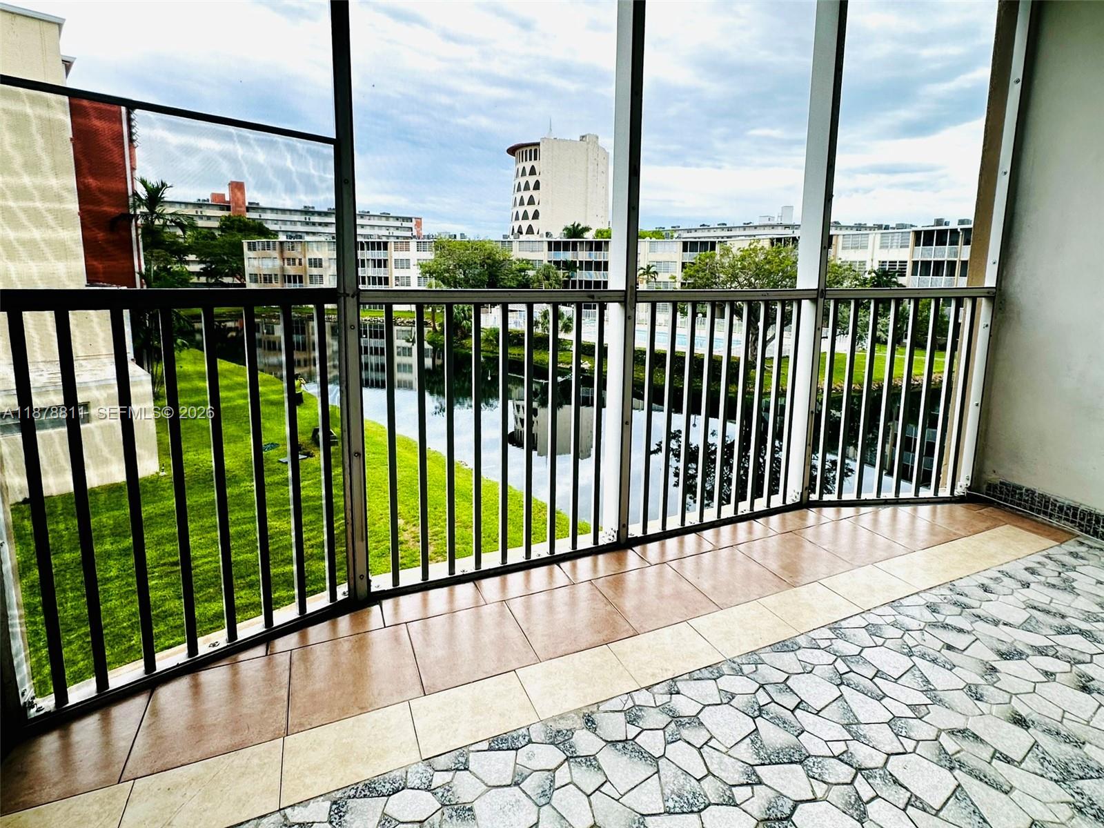 JADE WINDS GROUP BAMBOO G - Residential