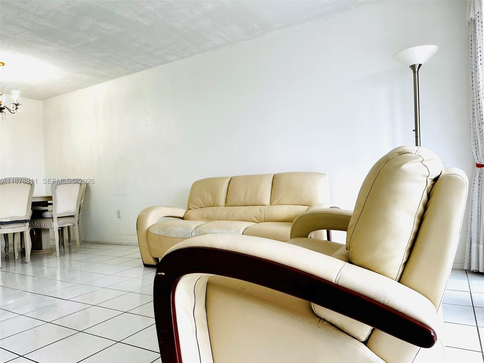 JADE WINDS GROUP BAMBOO G - Residential