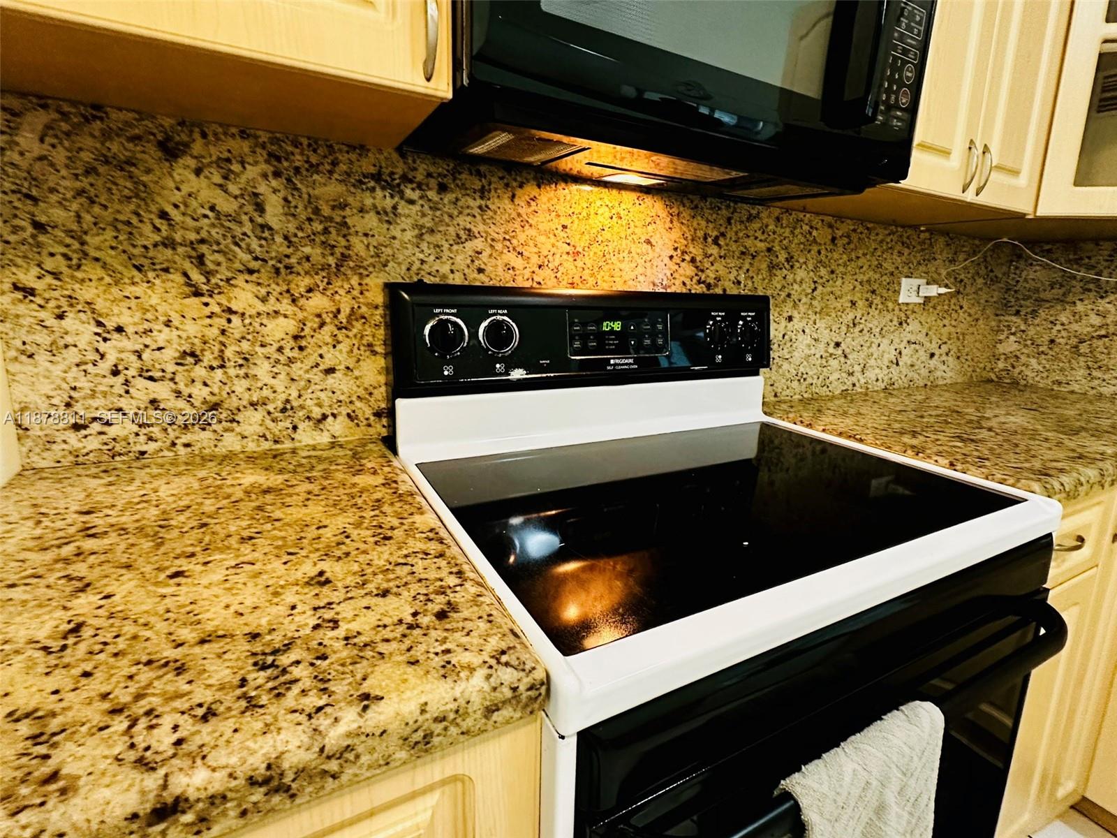 JADE WINDS GROUP BAMBOO G - Residential