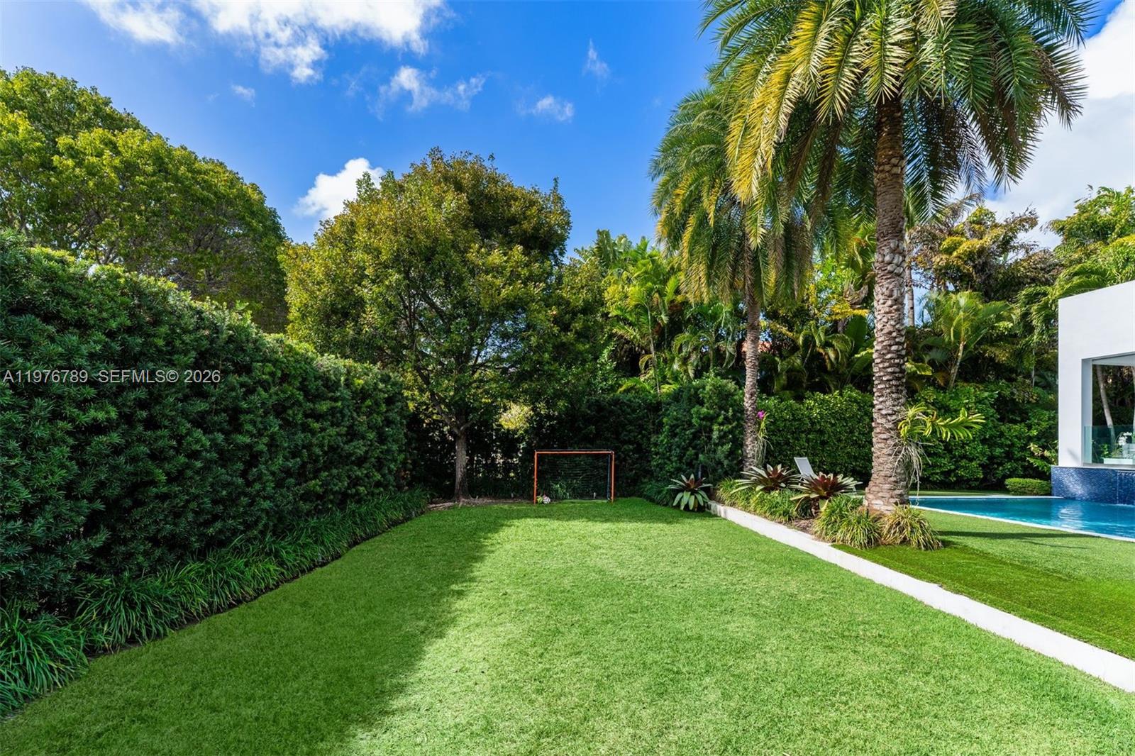 BISCAYNE KEY ESTATES - Residential