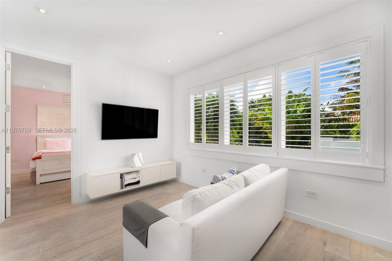 BISCAYNE KEY ESTATES - Residential