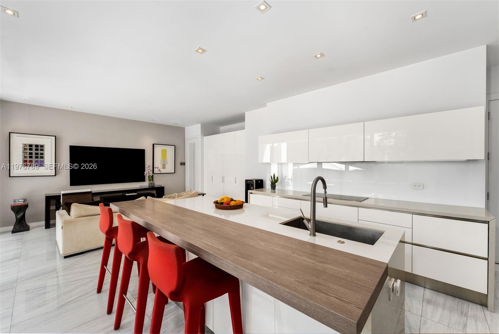 BISCAYNE KEY ESTATES - Residential