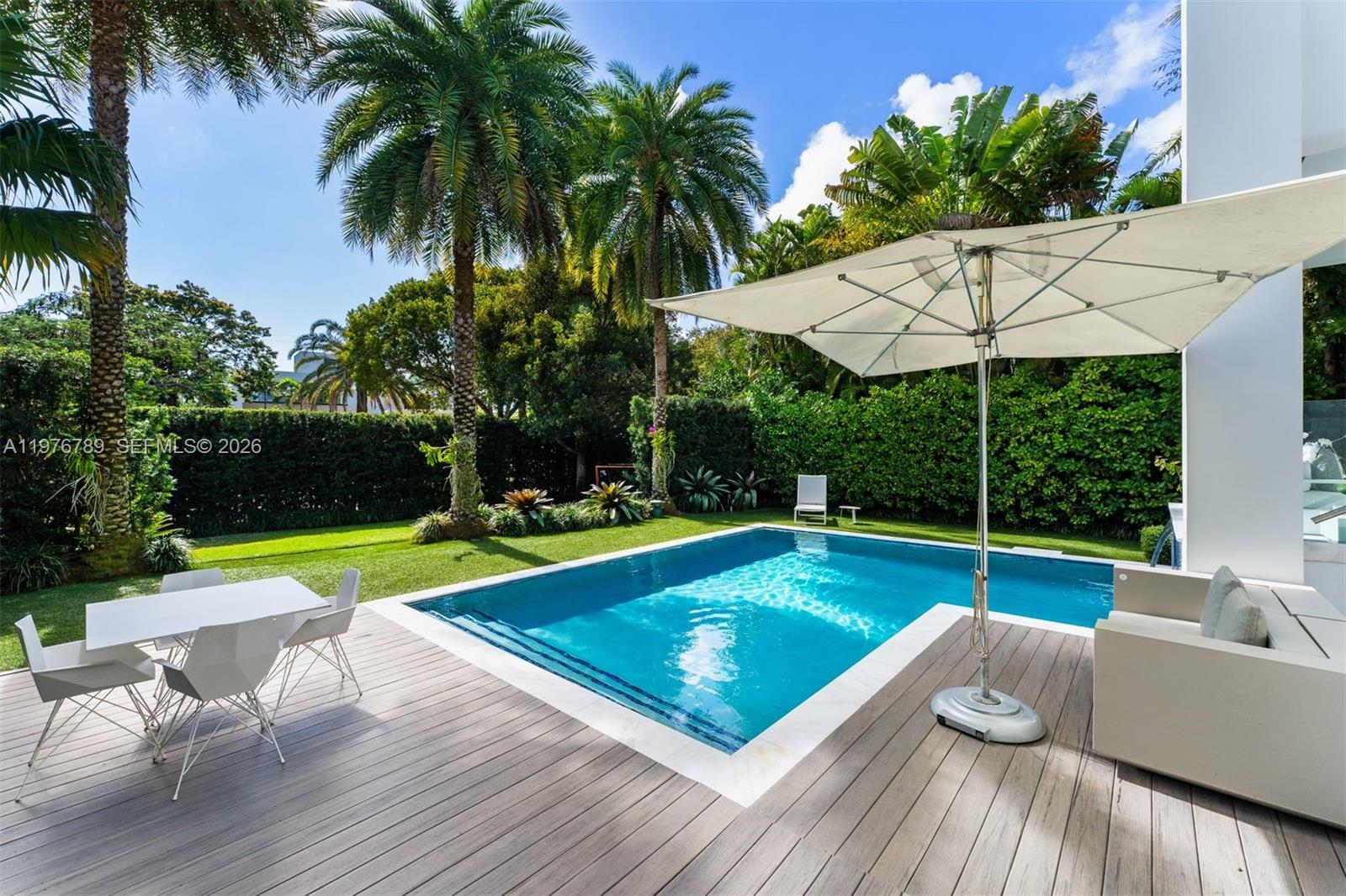 BISCAYNE KEY ESTATES - Residential