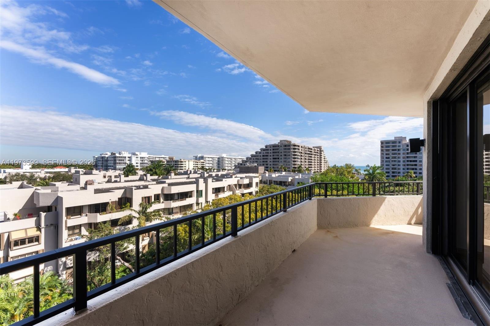 THE EMERALDBAY @ KEY COLO - Residential