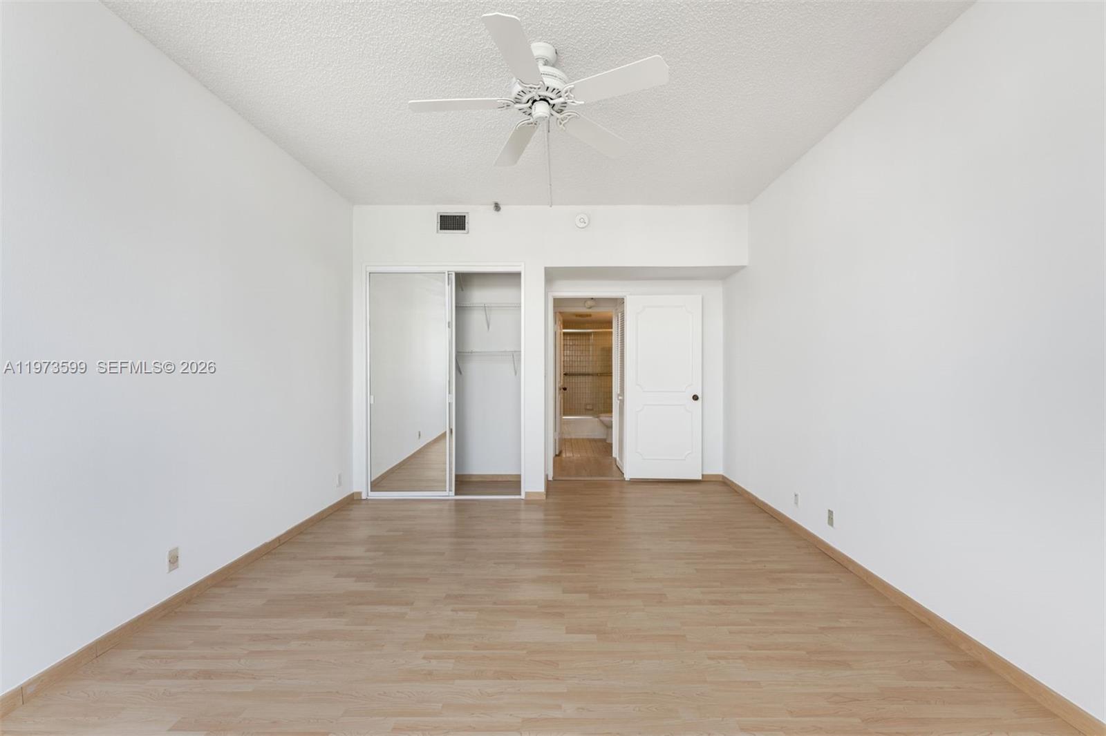 THE EMERALDBAY @ KEY COLO - Residential