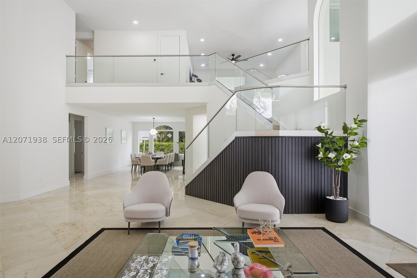 3526 Juniper Ln