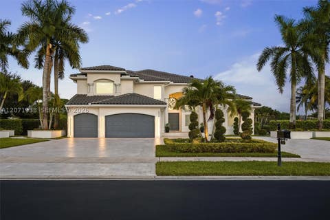Photo of 3526 Juniper Ln, Davie, FL 33330 (MLS # A12071938)