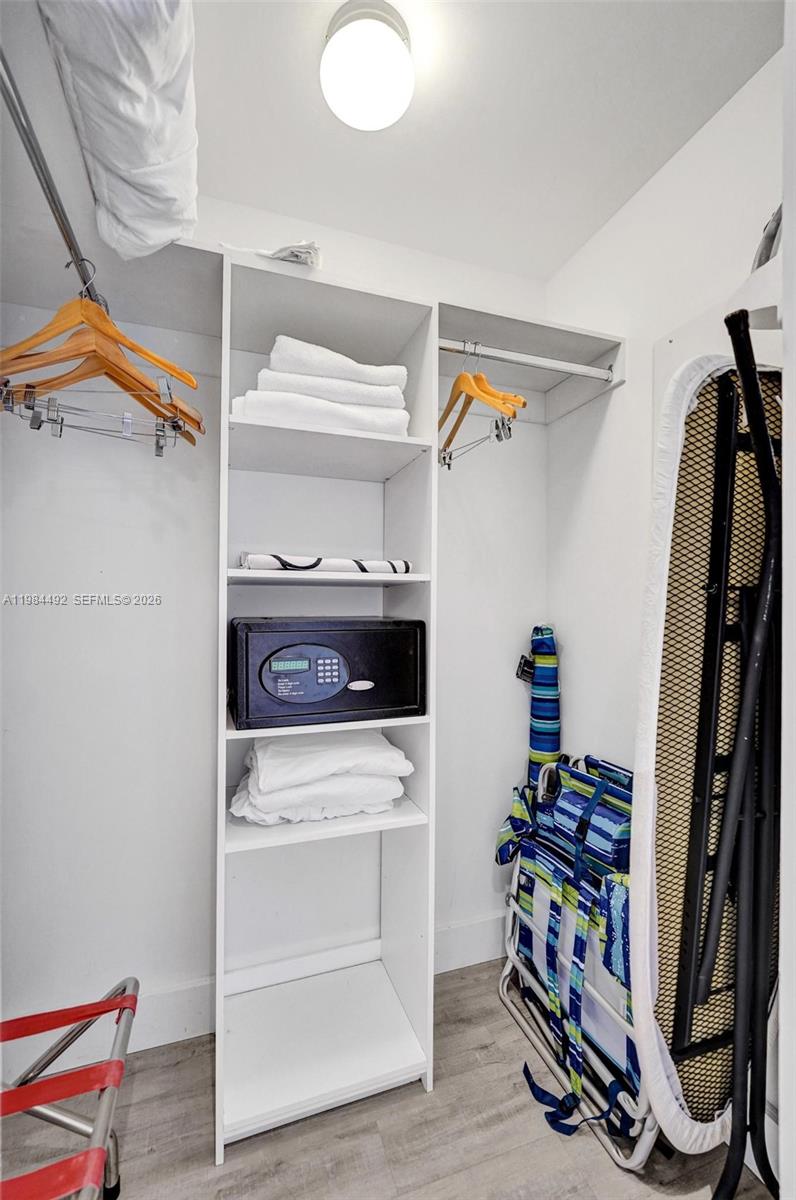 BEACHWALK CONDOMINIUM - Residential