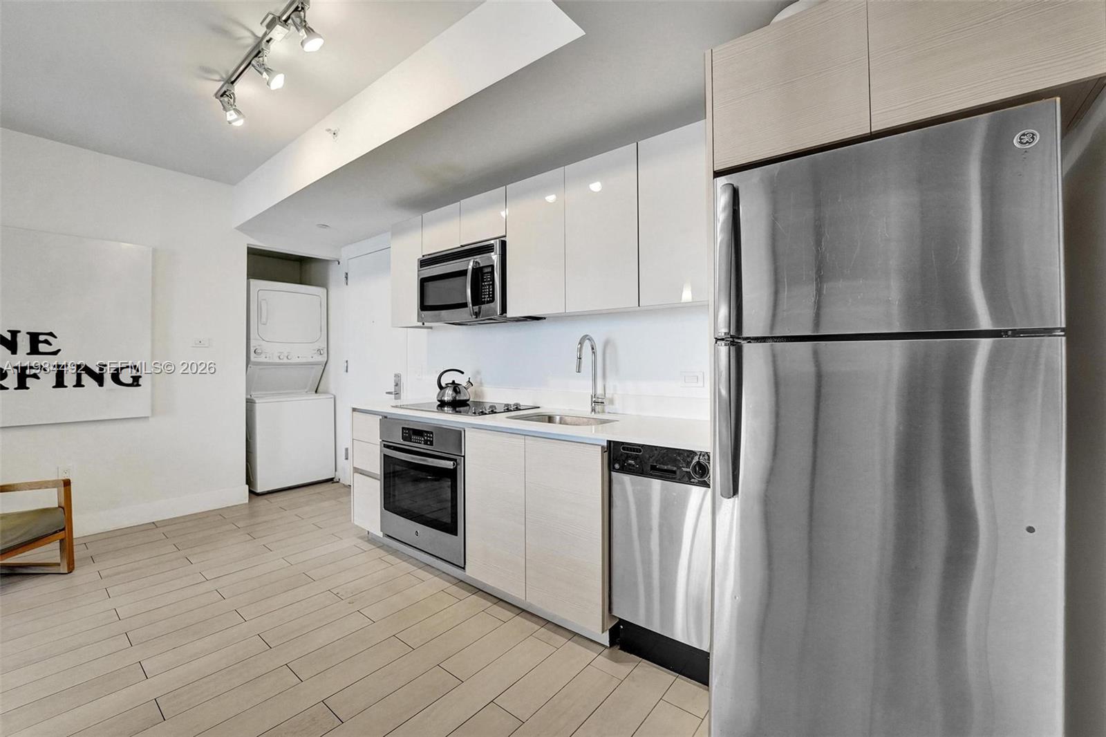 BEACHWALK CONDOMINIUM - Residential