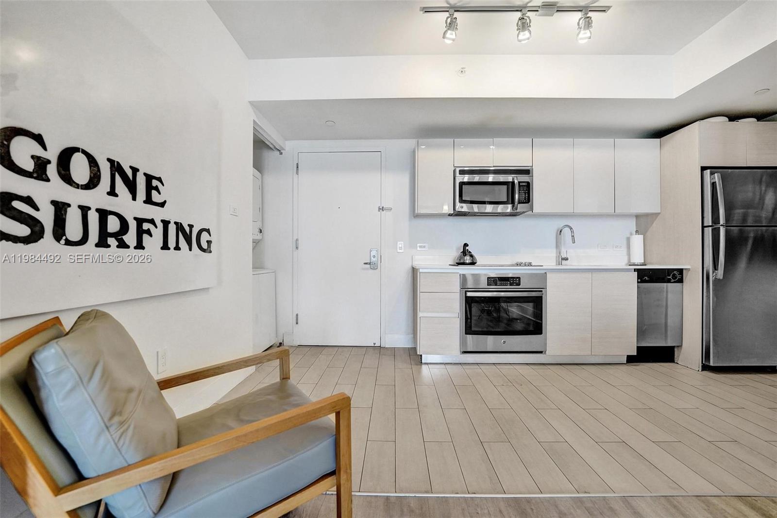 BEACHWALK CONDOMINIUM - Residential