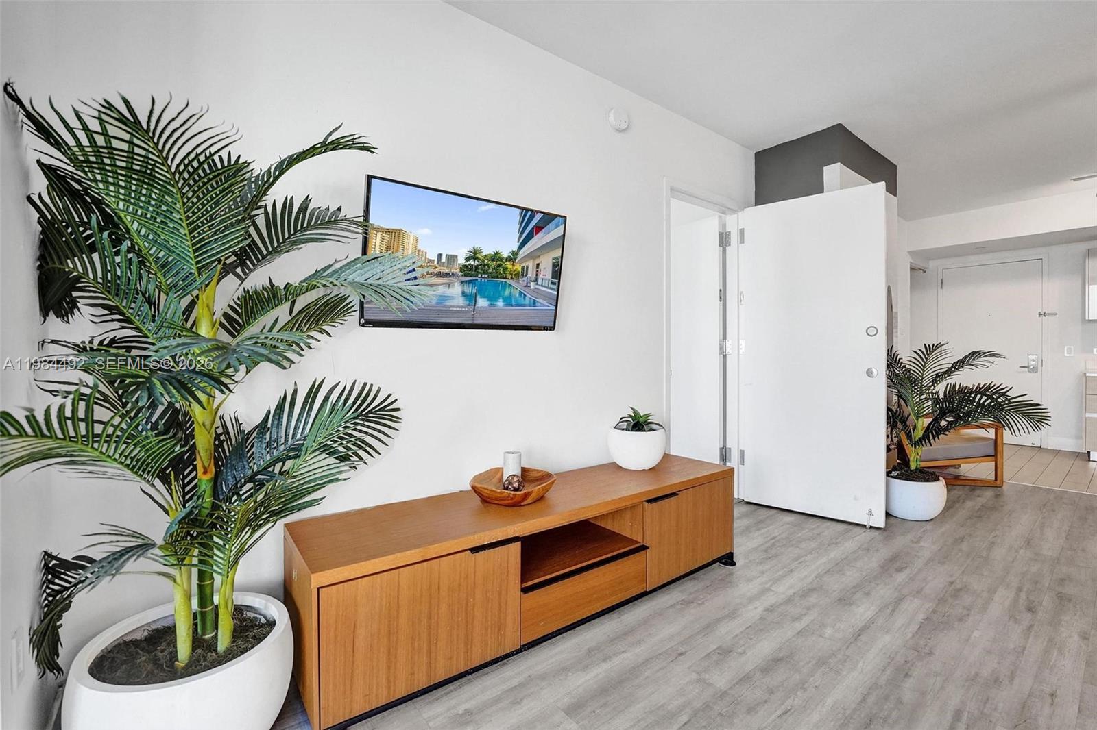 BEACHWALK CONDOMINIUM - Residential