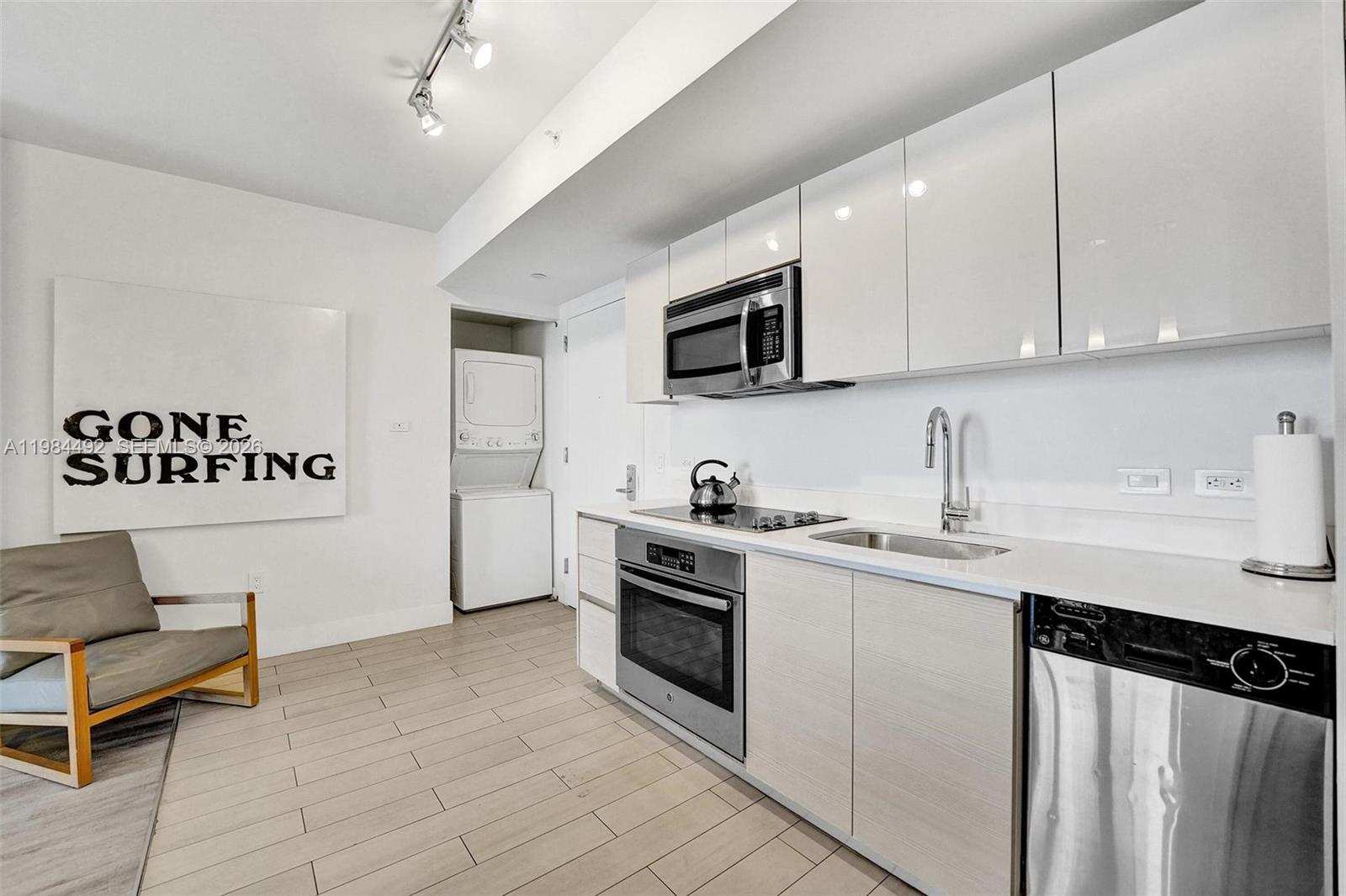 BEACHWALK CONDOMINIUM - Residential