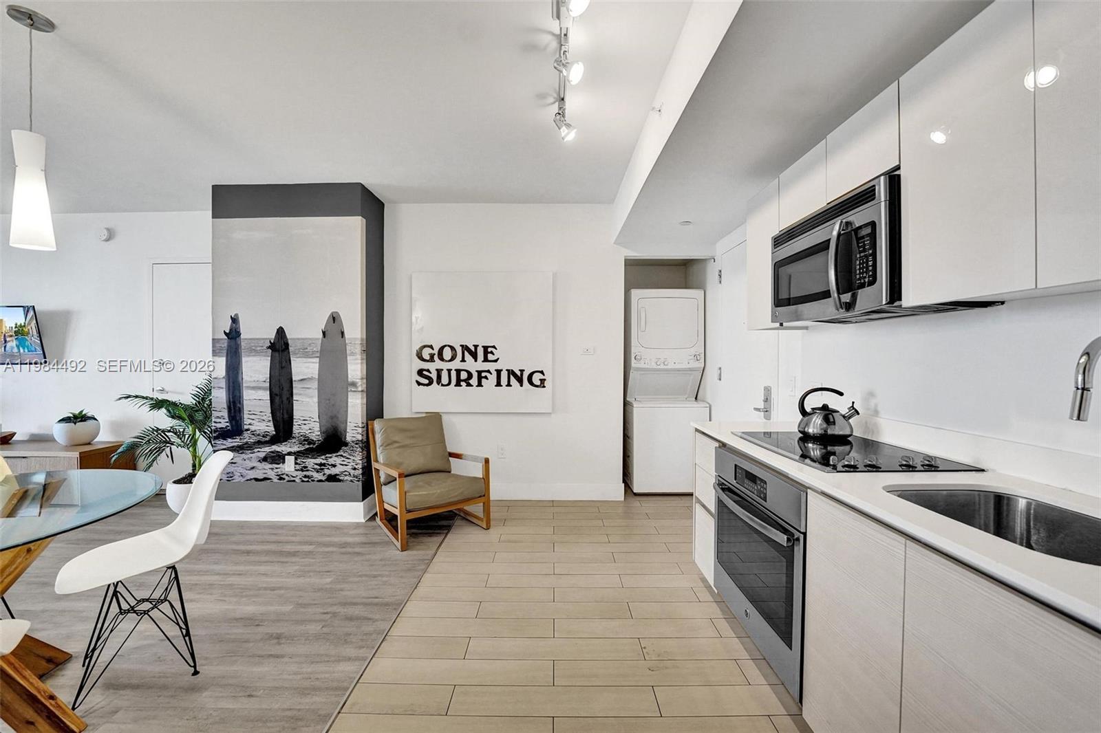 BEACHWALK CONDOMINIUM - Residential