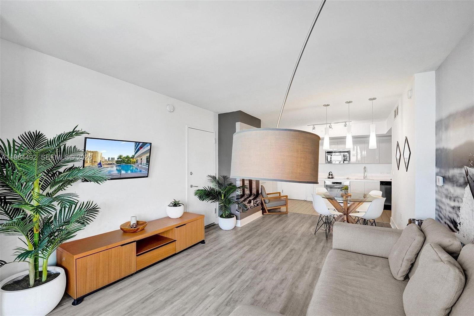 BEACHWALK CONDOMINIUM - Residential