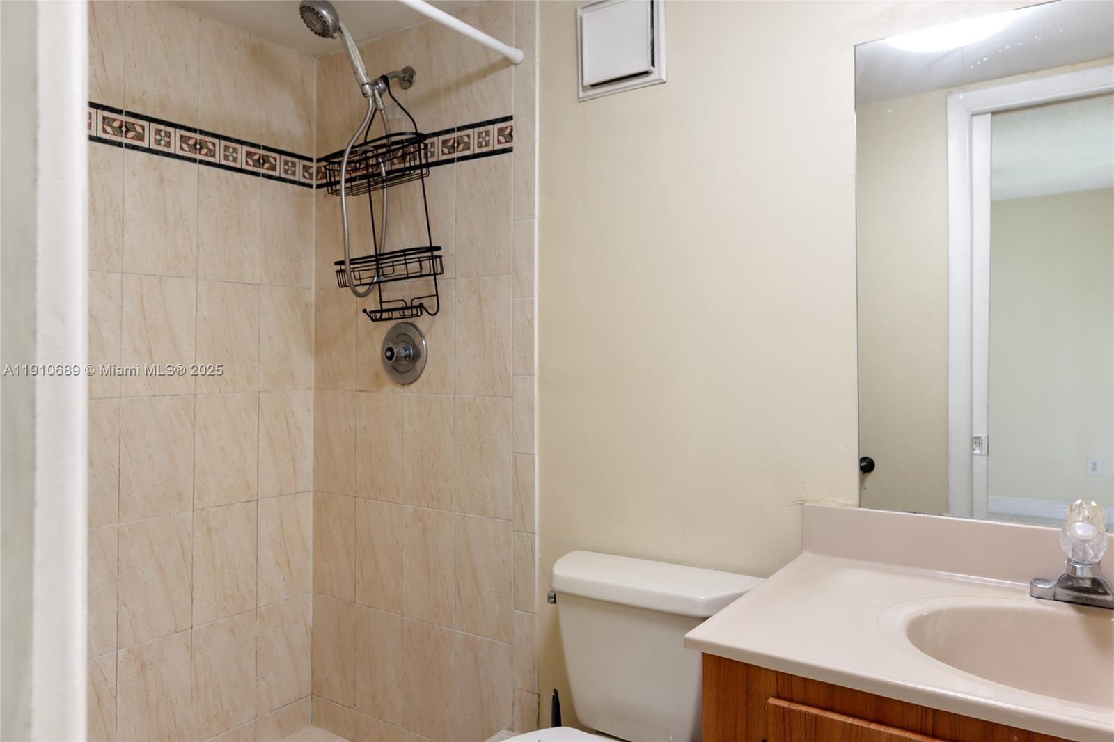 HORIZONS WEST CONDO #5 - Residential Lease