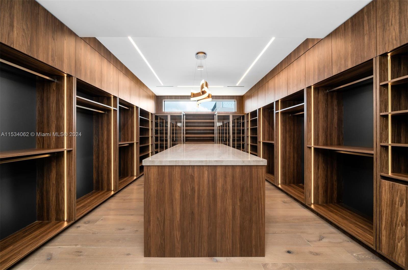 ALTOS DEL MAR NO 5 - Residential