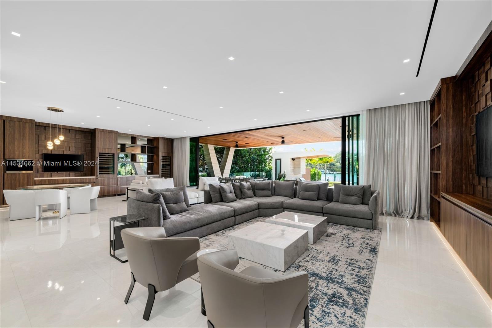 ALTOS DEL MAR NO 5 - Residential