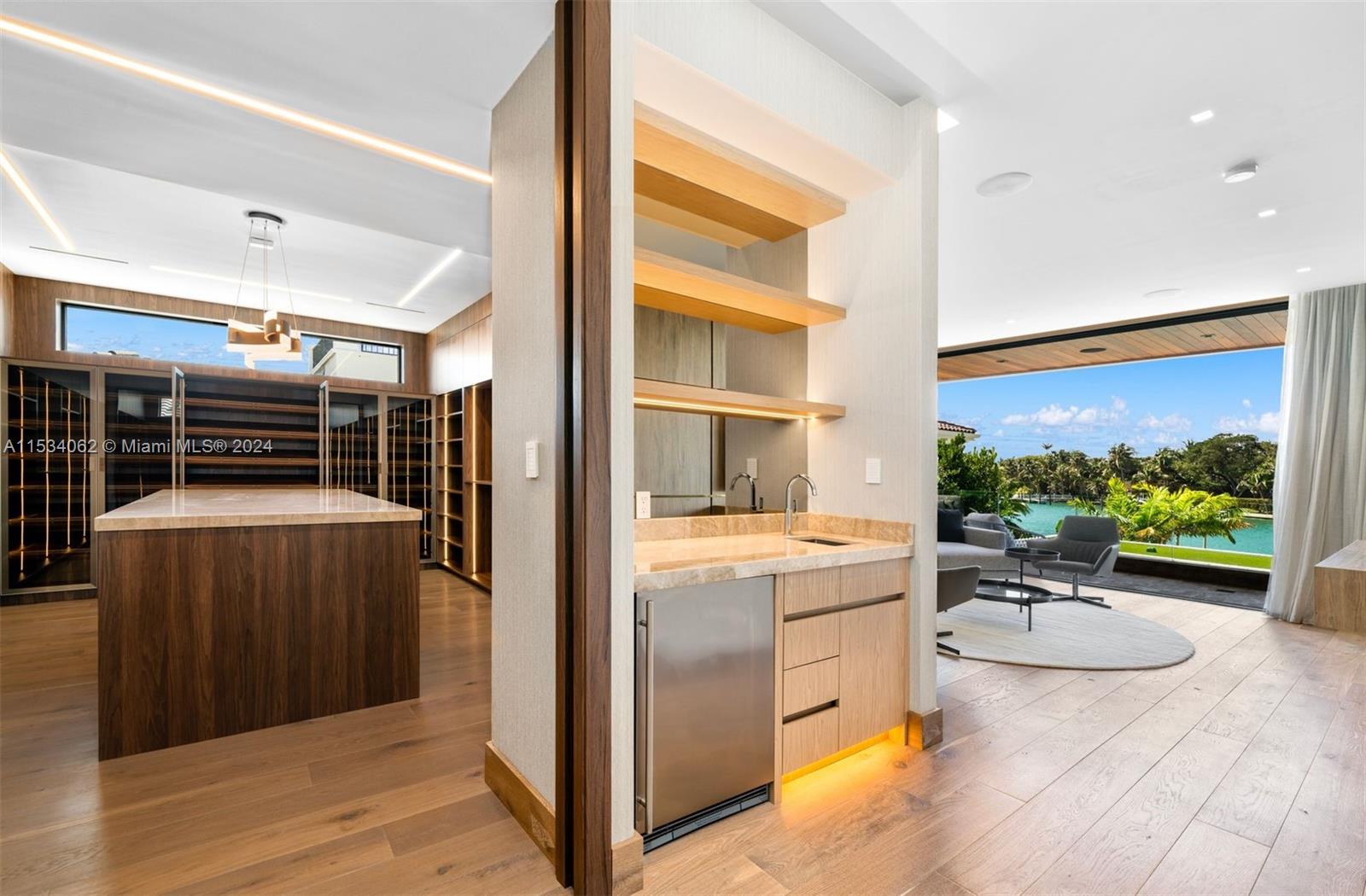 ALTOS DEL MAR NO 5 - Residential