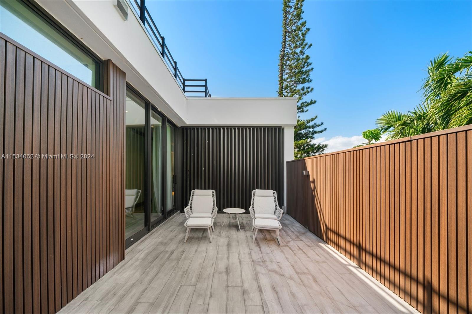 ALTOS DEL MAR NO 5 - Residential