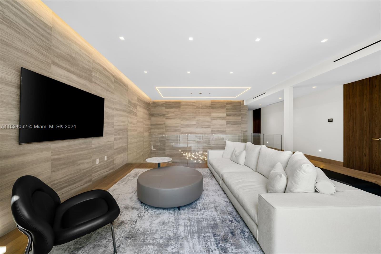 ALTOS DEL MAR NO 5 - Residential